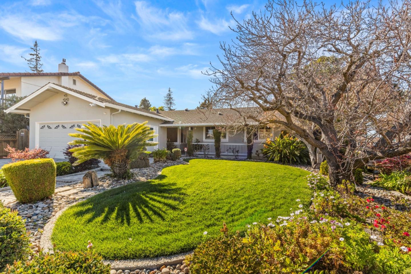 745 Silvertip WAY