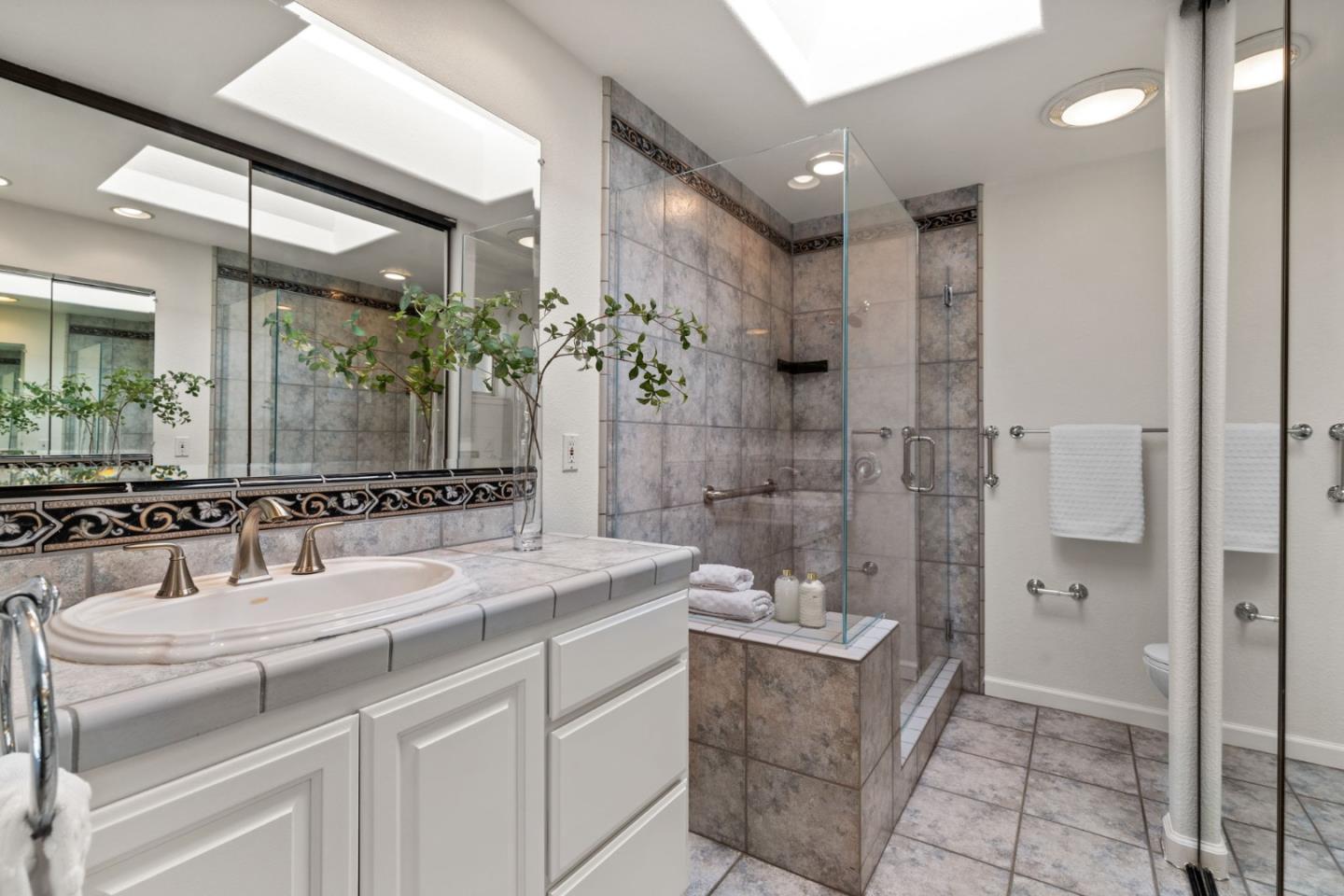 745 Silvertip WAY