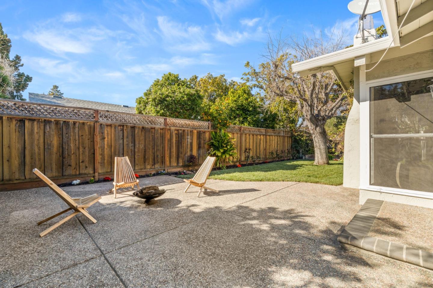 745 Silvertip WAY