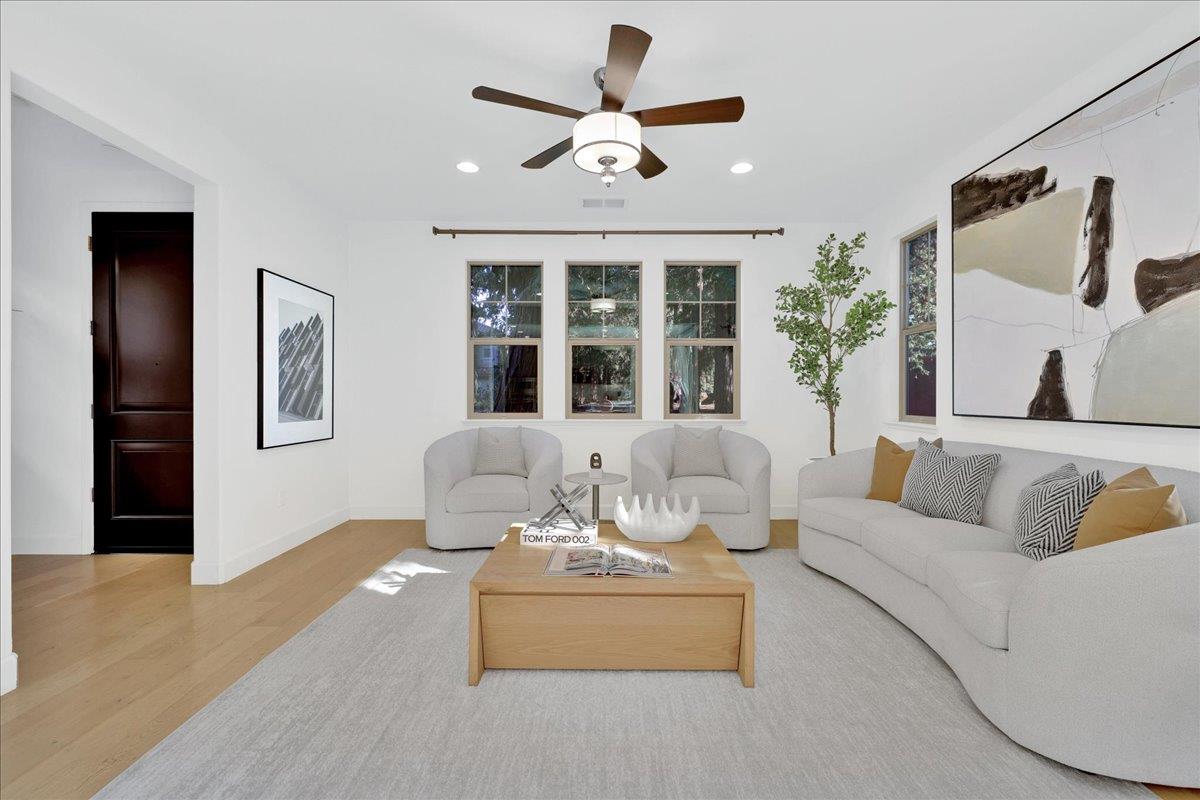 3134 Via Siena PL