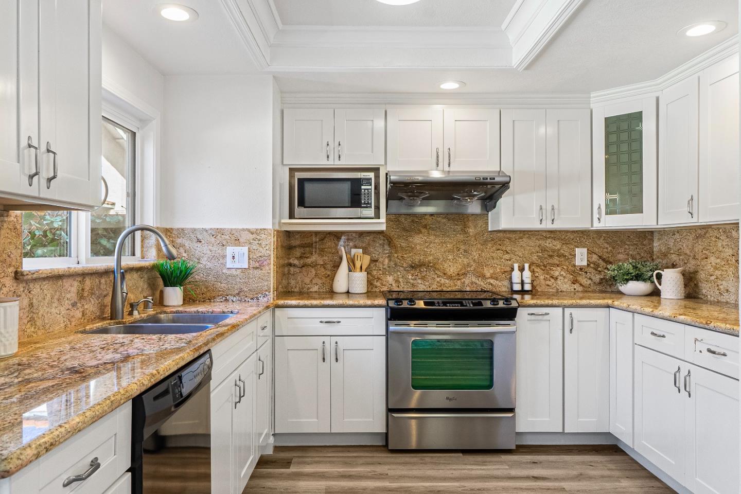 3157 Payne AVE 22