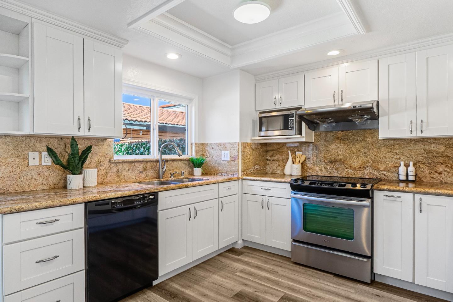 3157 Payne AVE 22