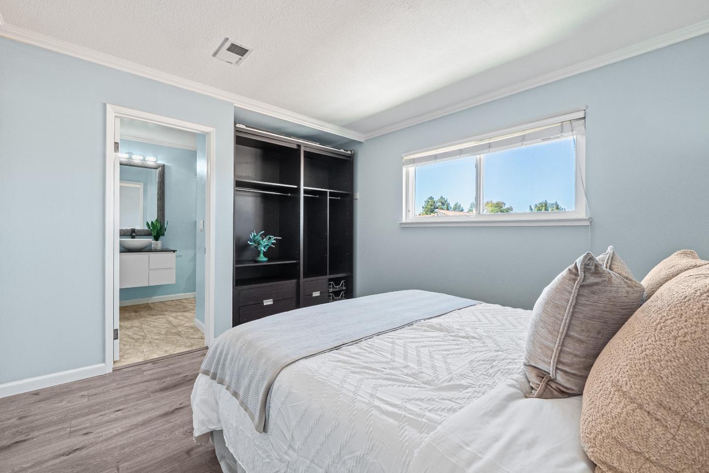 3157 Payne AVE 22