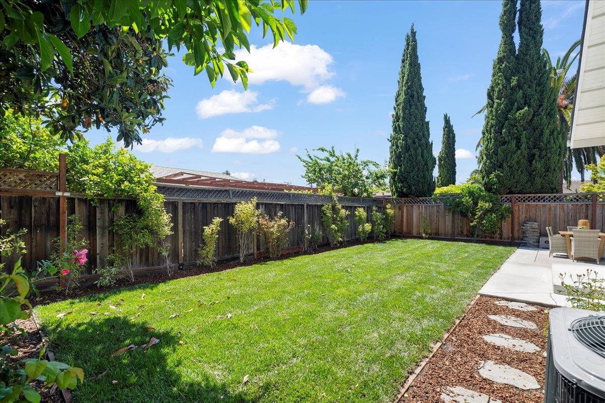 584 Gresham Avenue