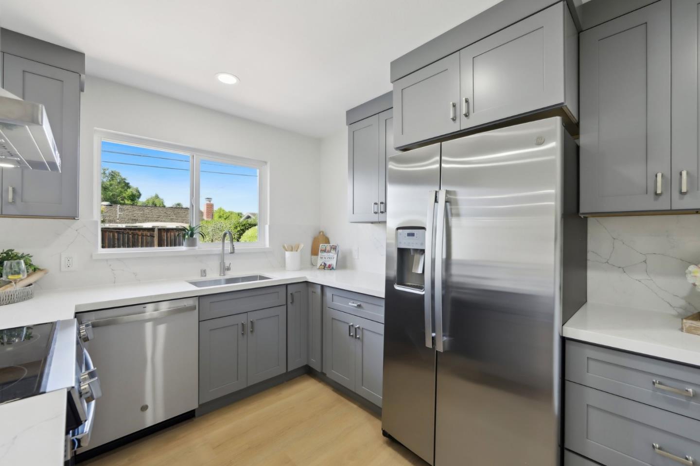 4663 Borina DR