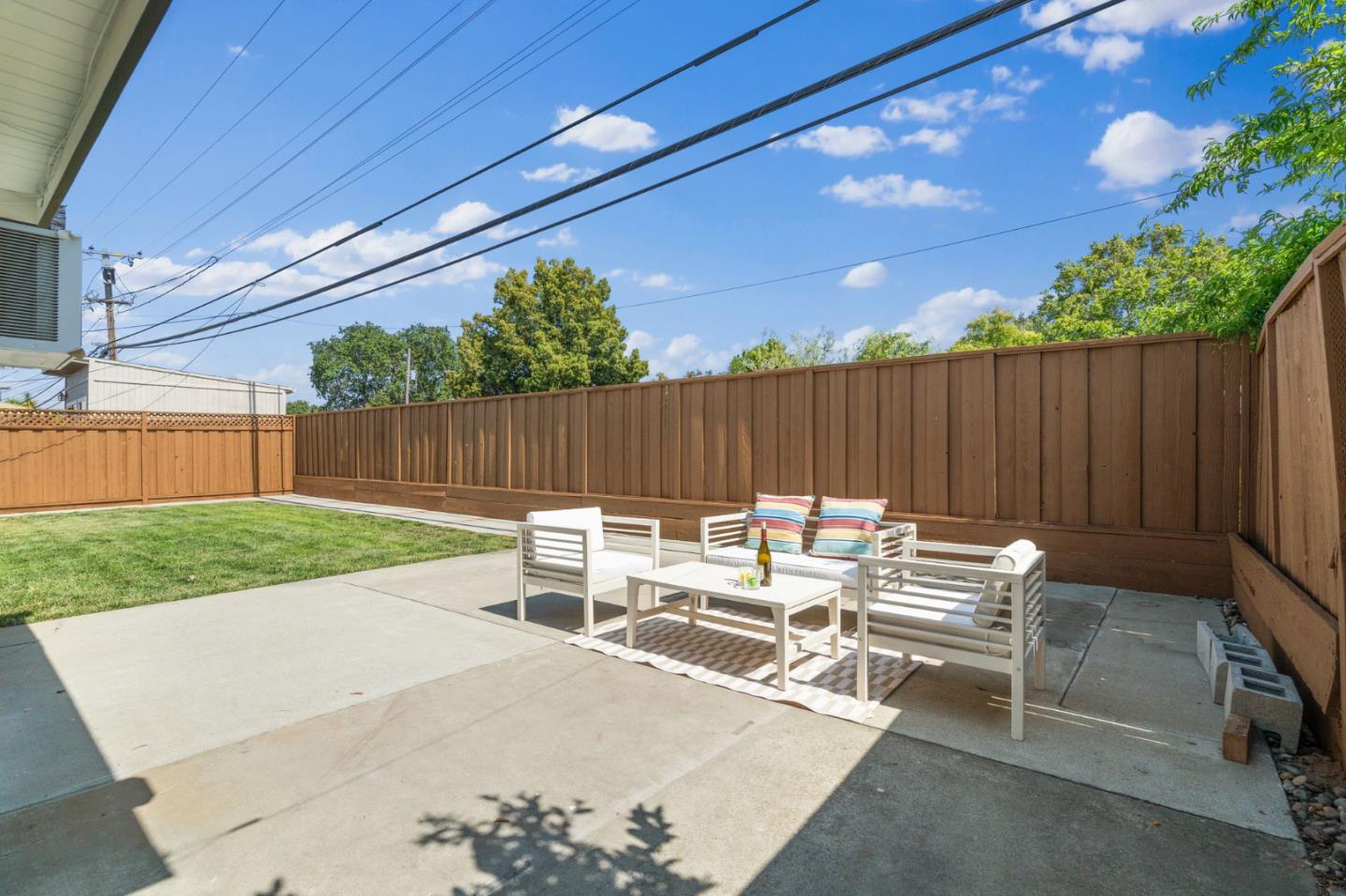 1816 Rosswood Drive
