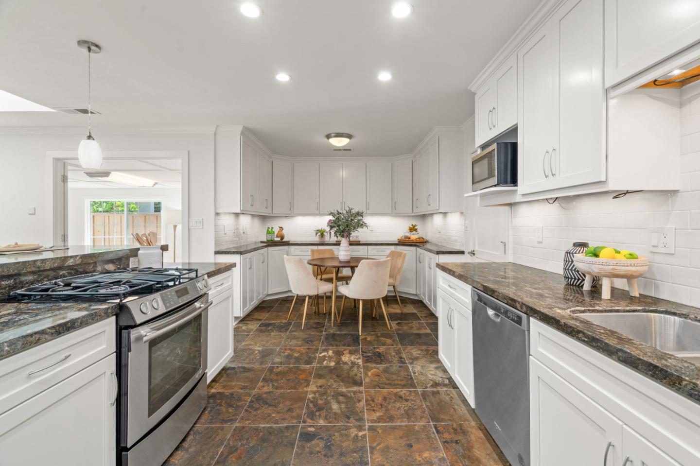 1816 Rosswood Drive