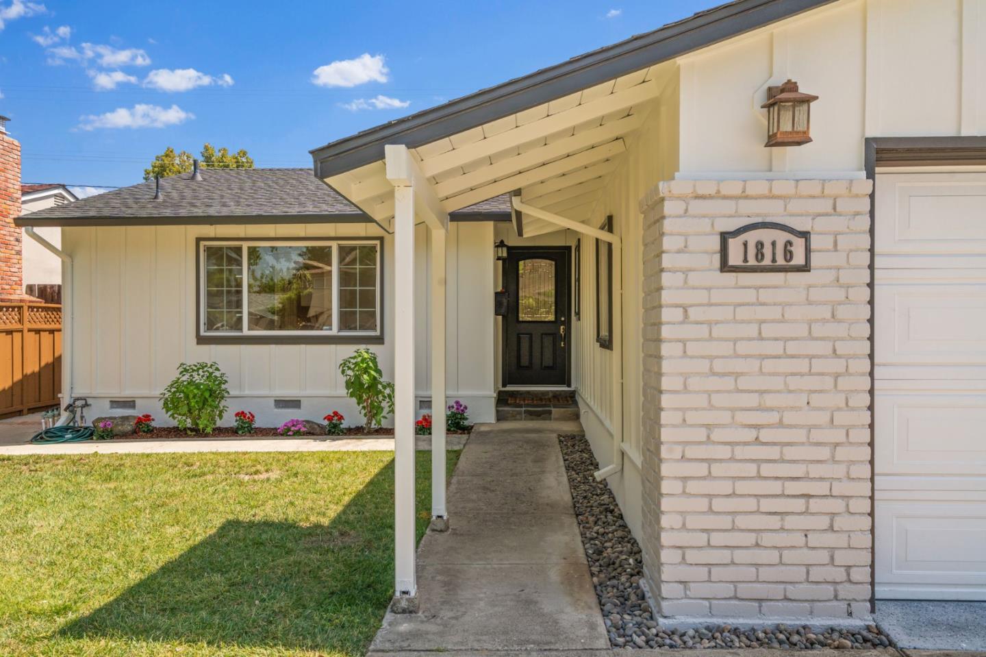 1816 Rosswood Drive