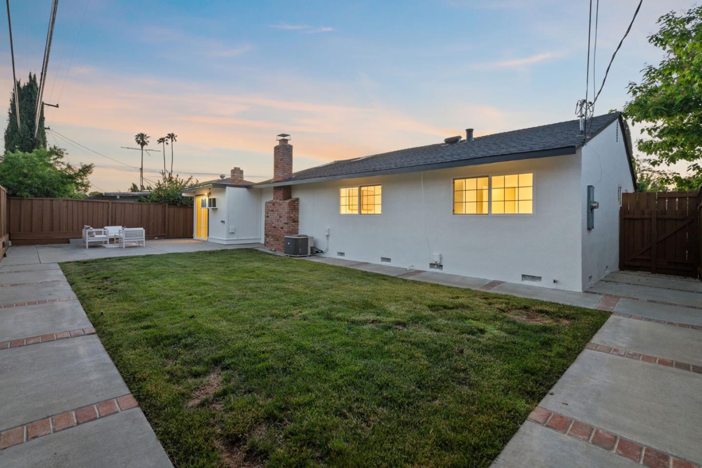 1816 Rosswood Drive
