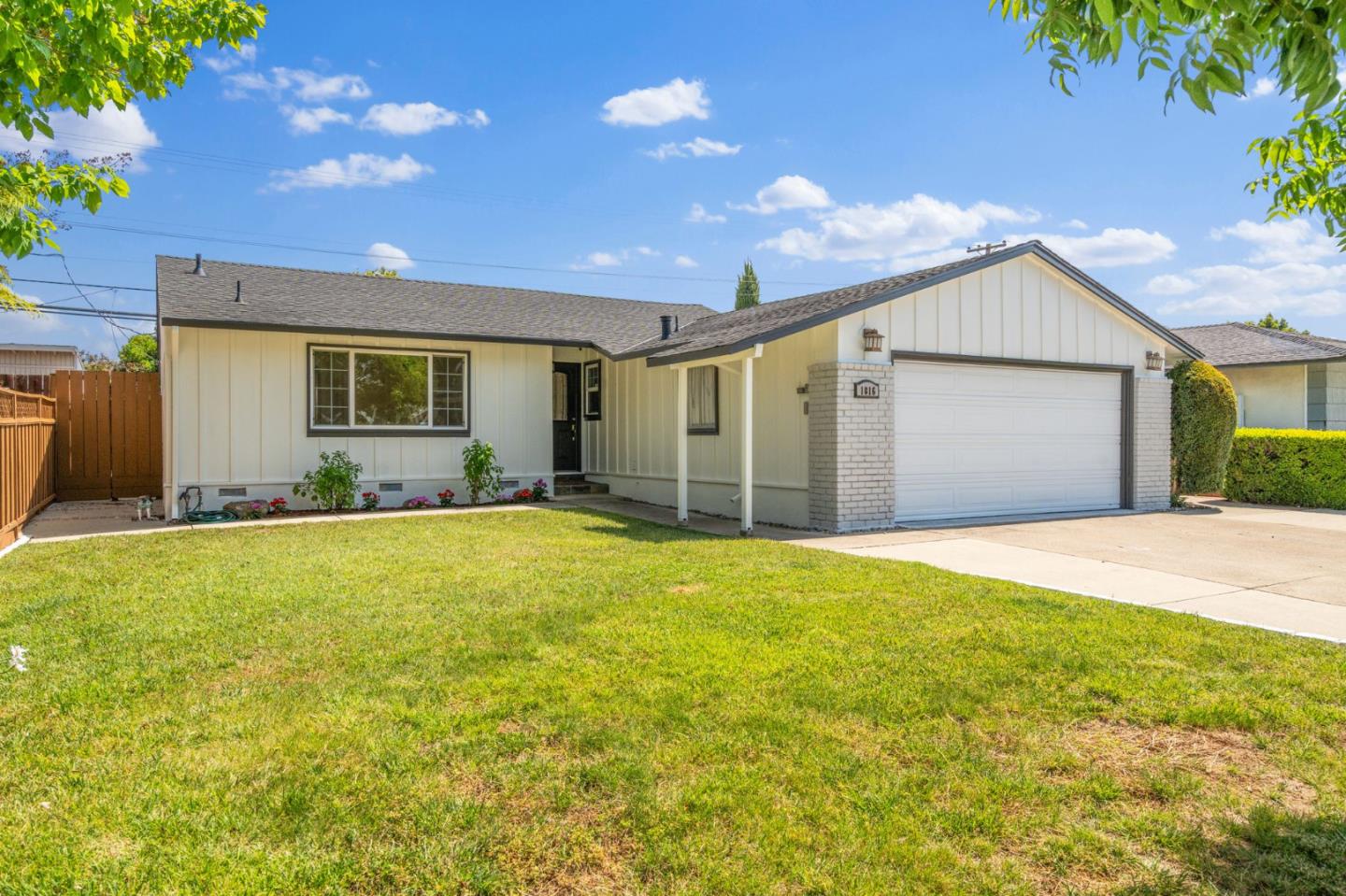 1816 Rosswood Drive