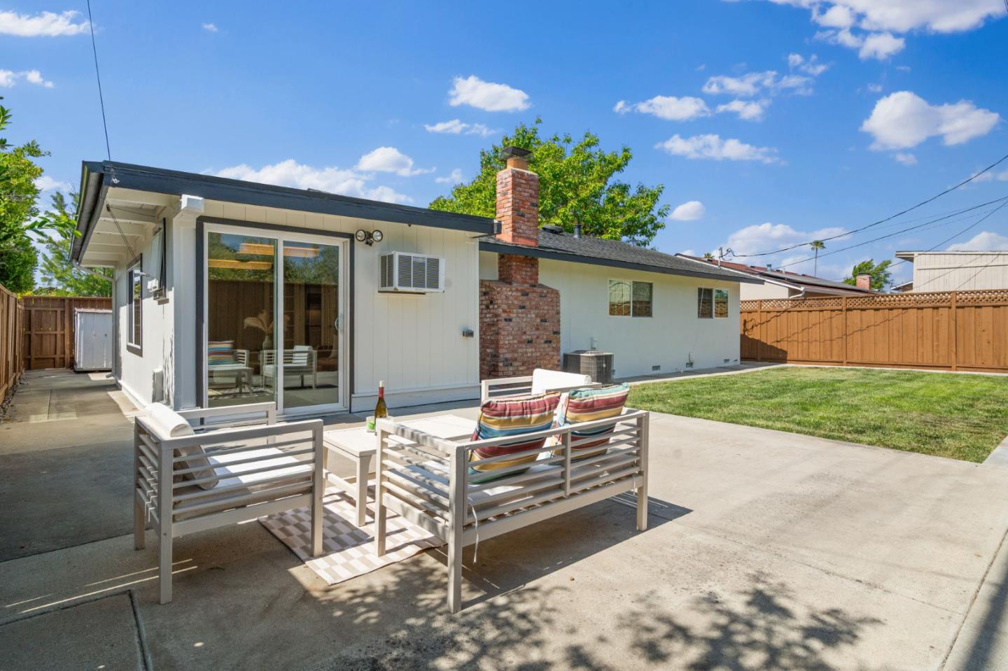 1816 Rosswood Drive