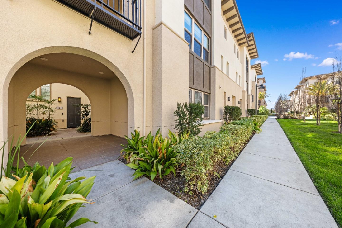 1071 Dewberry PL 104