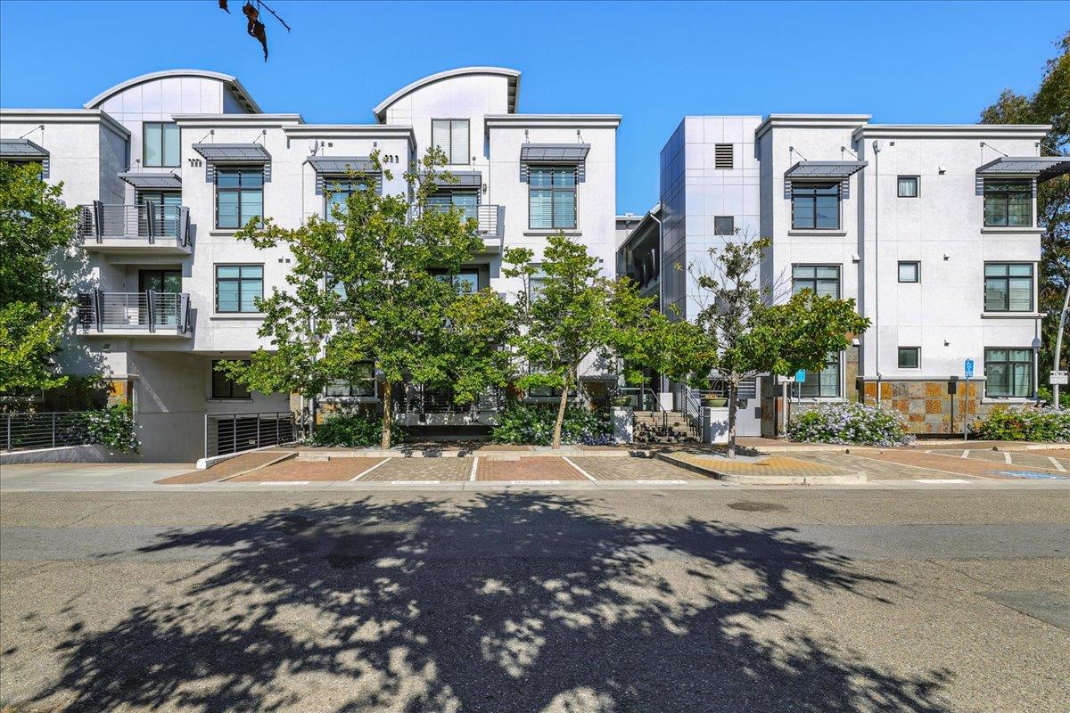 10745 North De Anza Boulevard 115