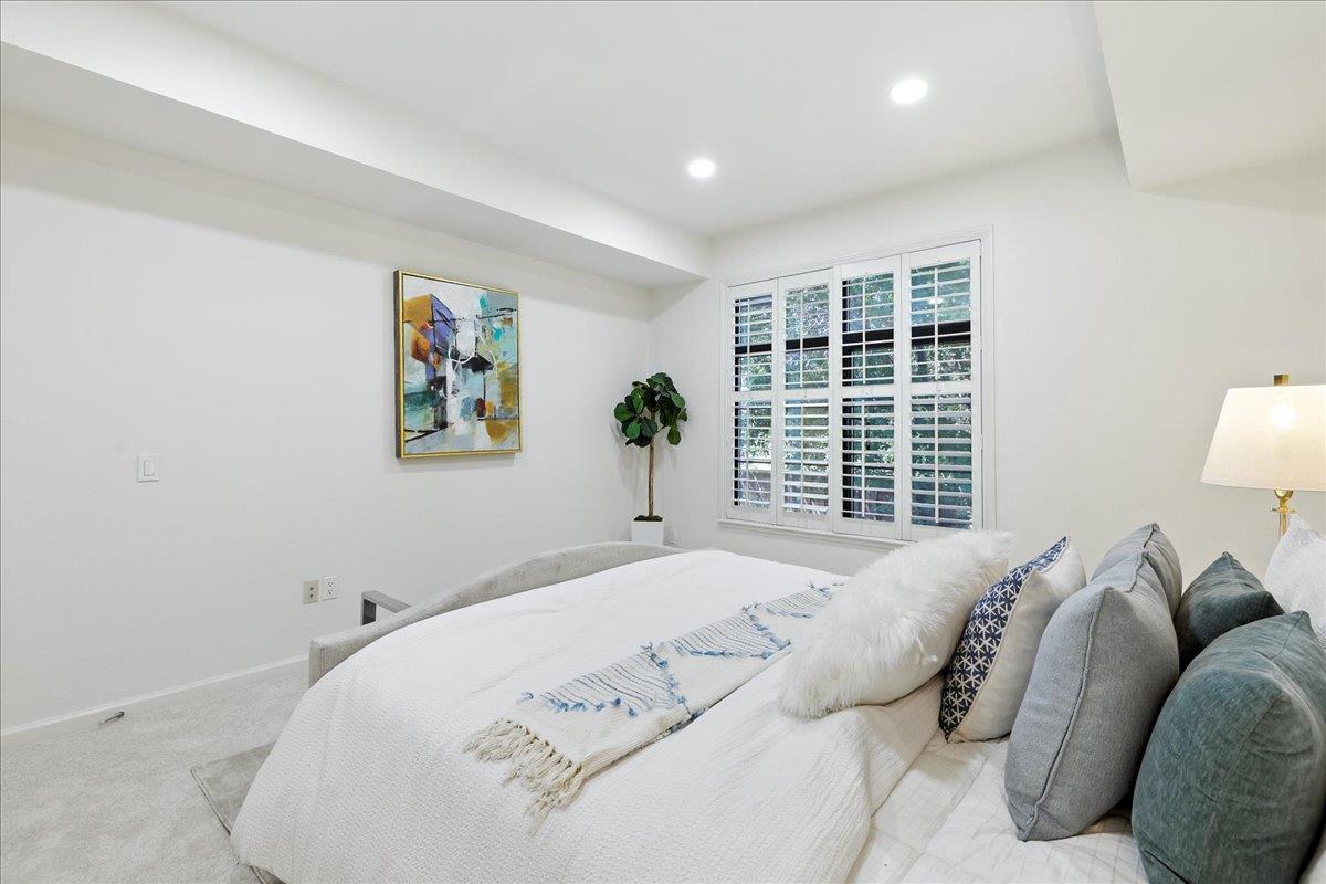 10745 North De Anza Boulevard 115