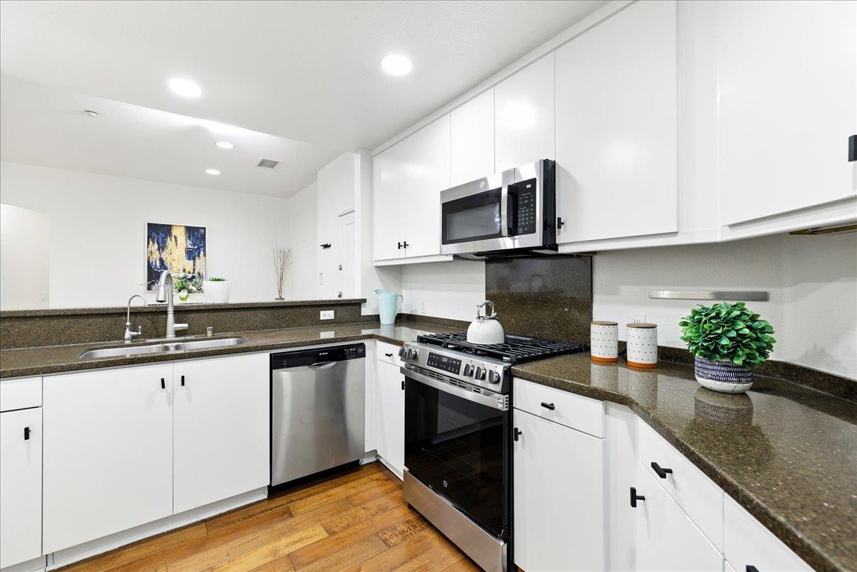 10745 North De Anza Boulevard 115