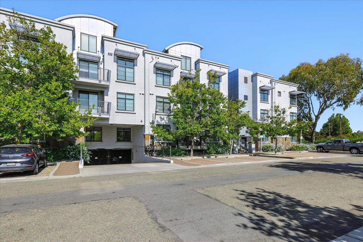 10745 North De Anza Boulevard 115
