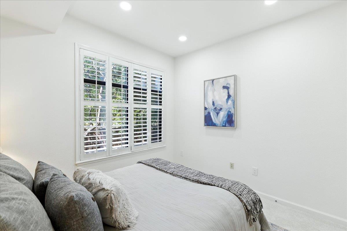 10745 North De Anza Boulevard 115