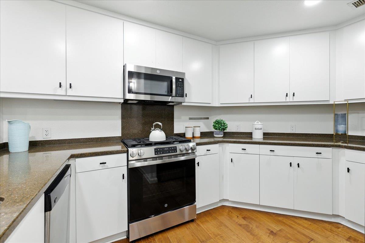 10745 North De Anza Boulevard 115