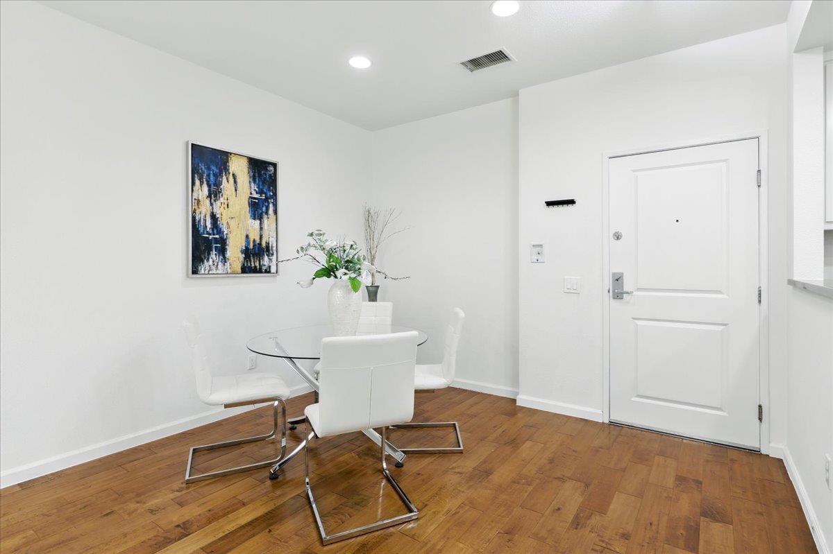 10745 North De Anza Boulevard 115