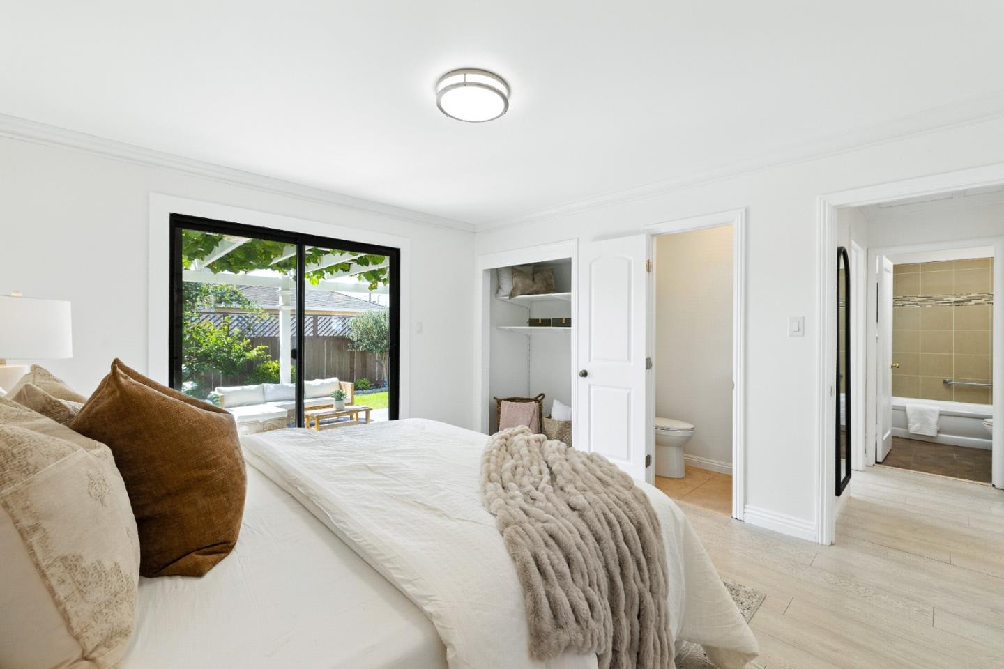 110 Manzanita Avenue