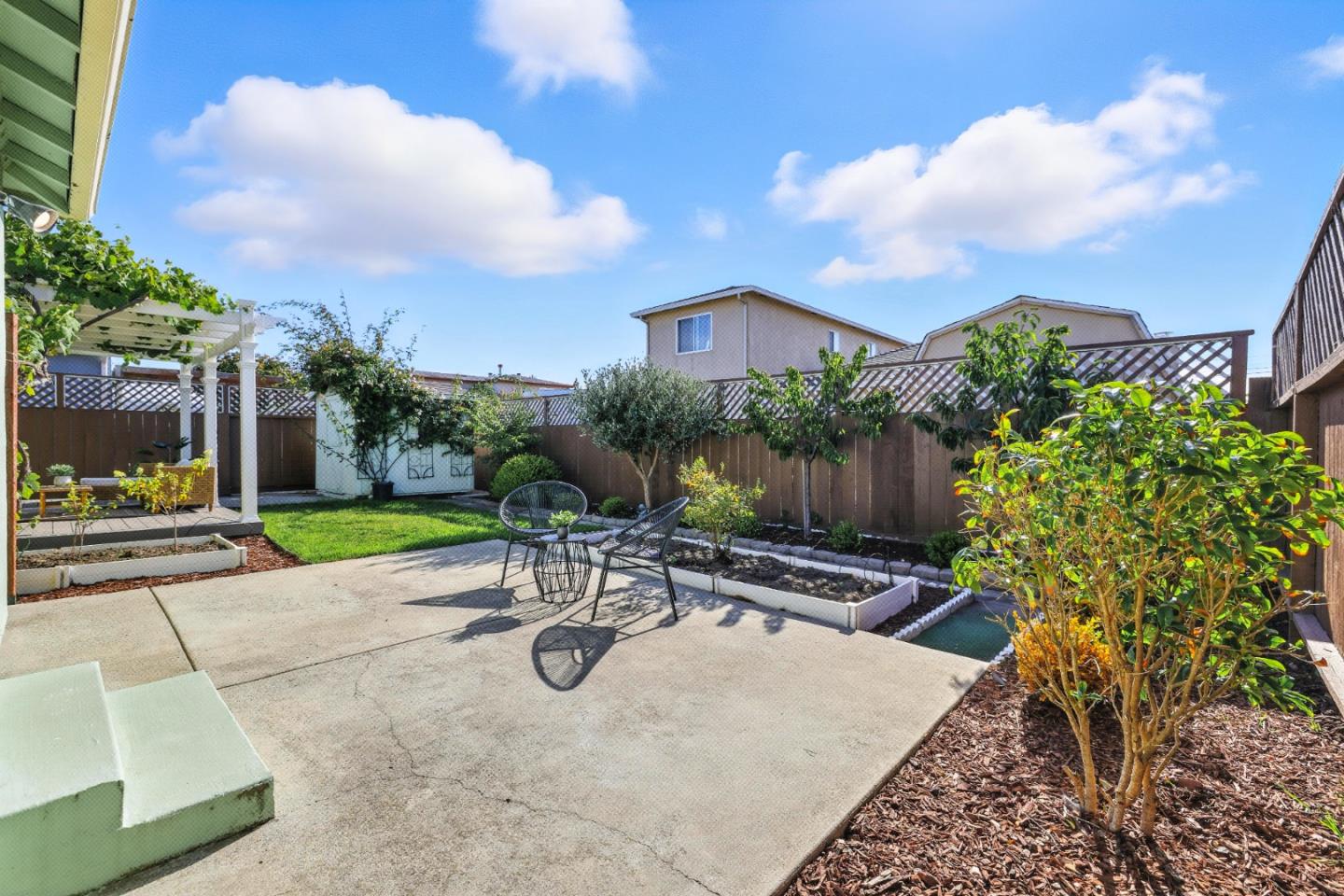 110 Manzanita Avenue