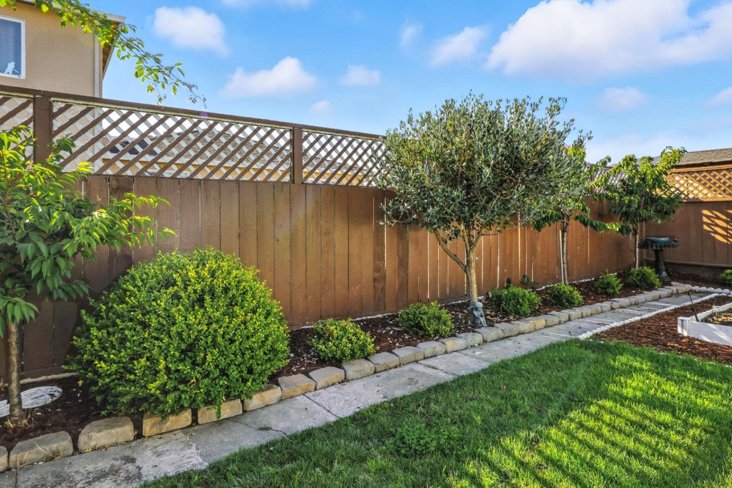 110 Manzanita Avenue