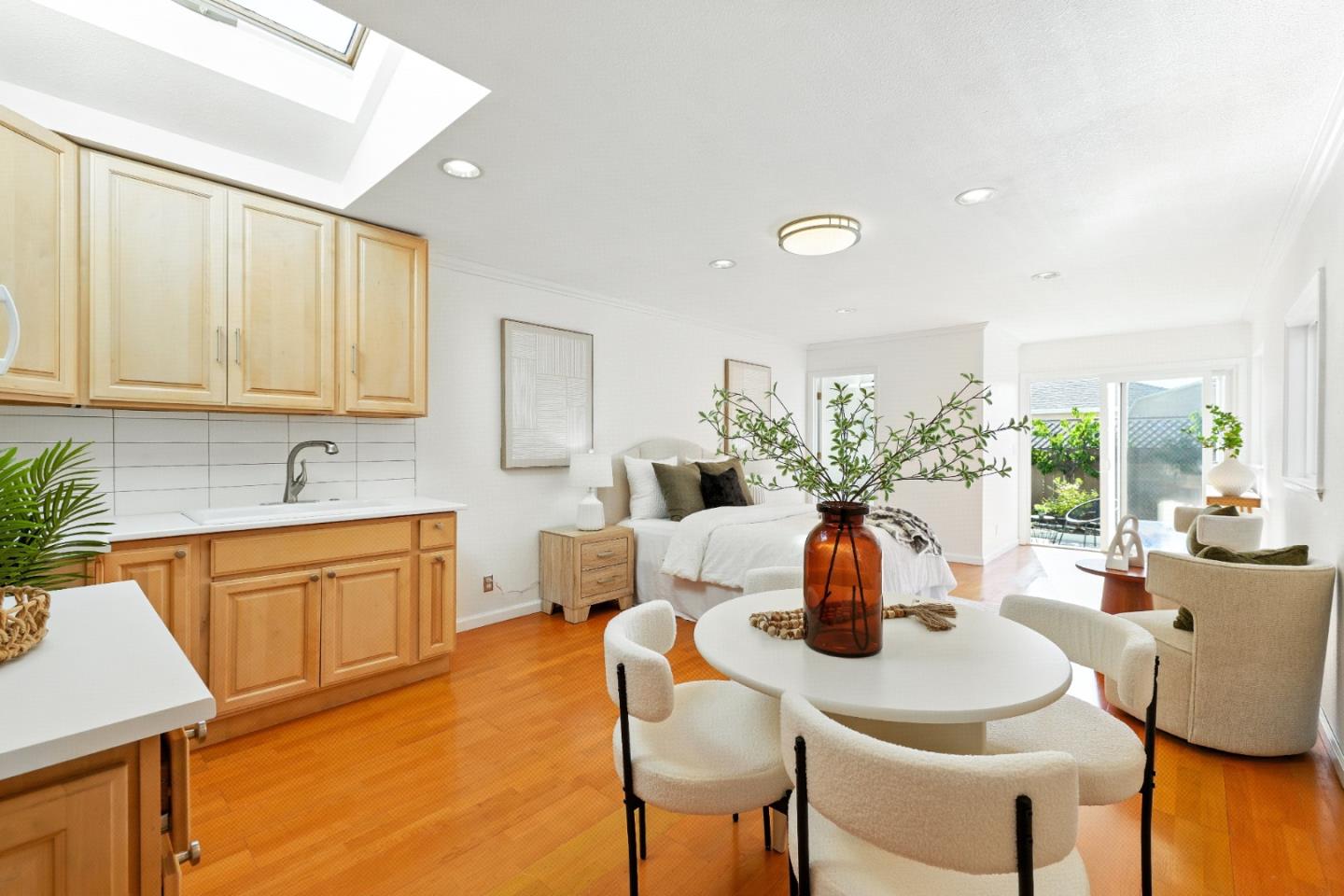 110 Manzanita Avenue