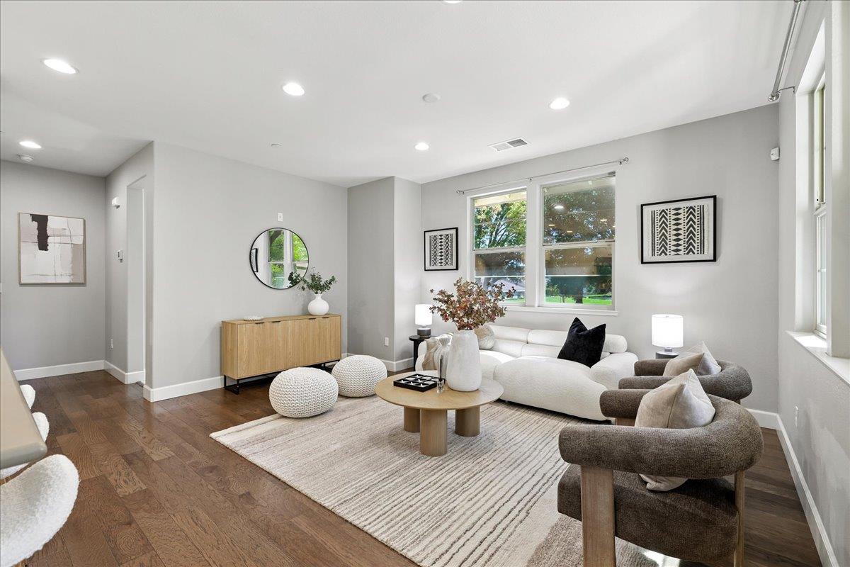 2955 Via Roma Place 42