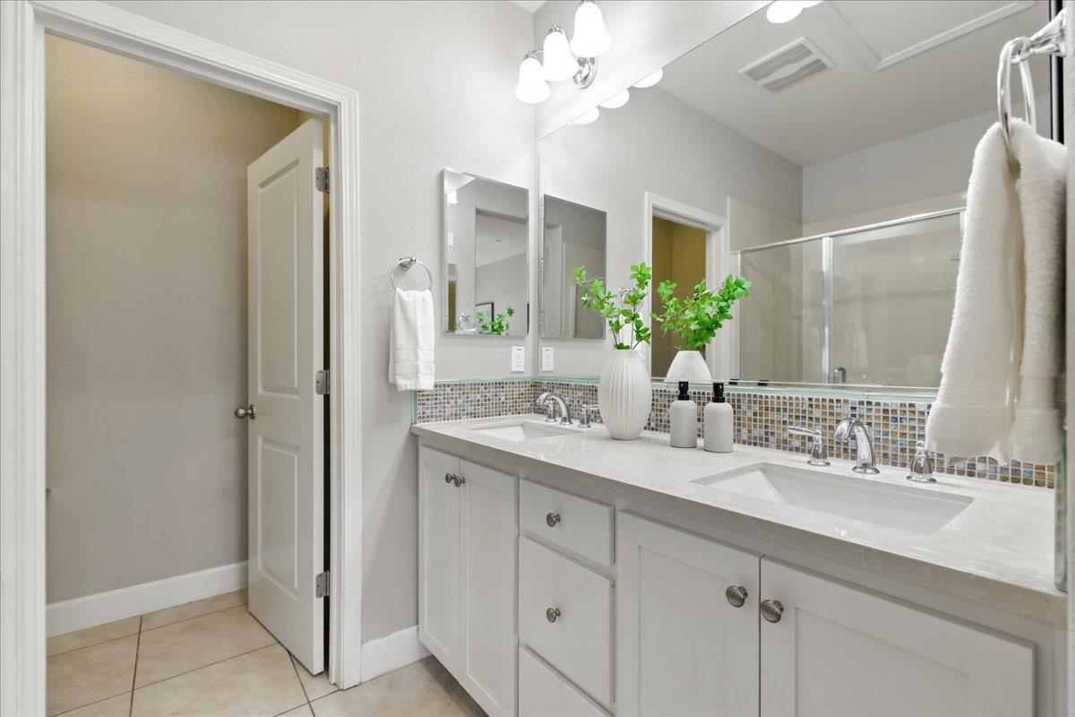 2955 Via Roma Place 42
