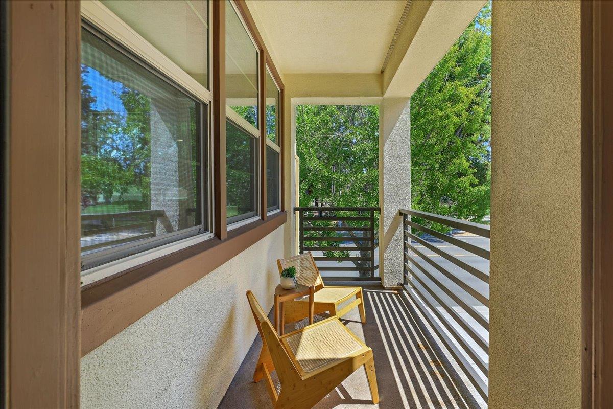 2955 Via Roma Place 42