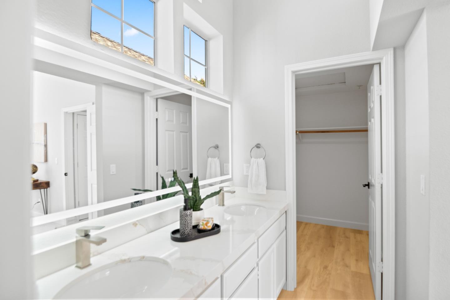 979 Pinto Palm Terrace 13