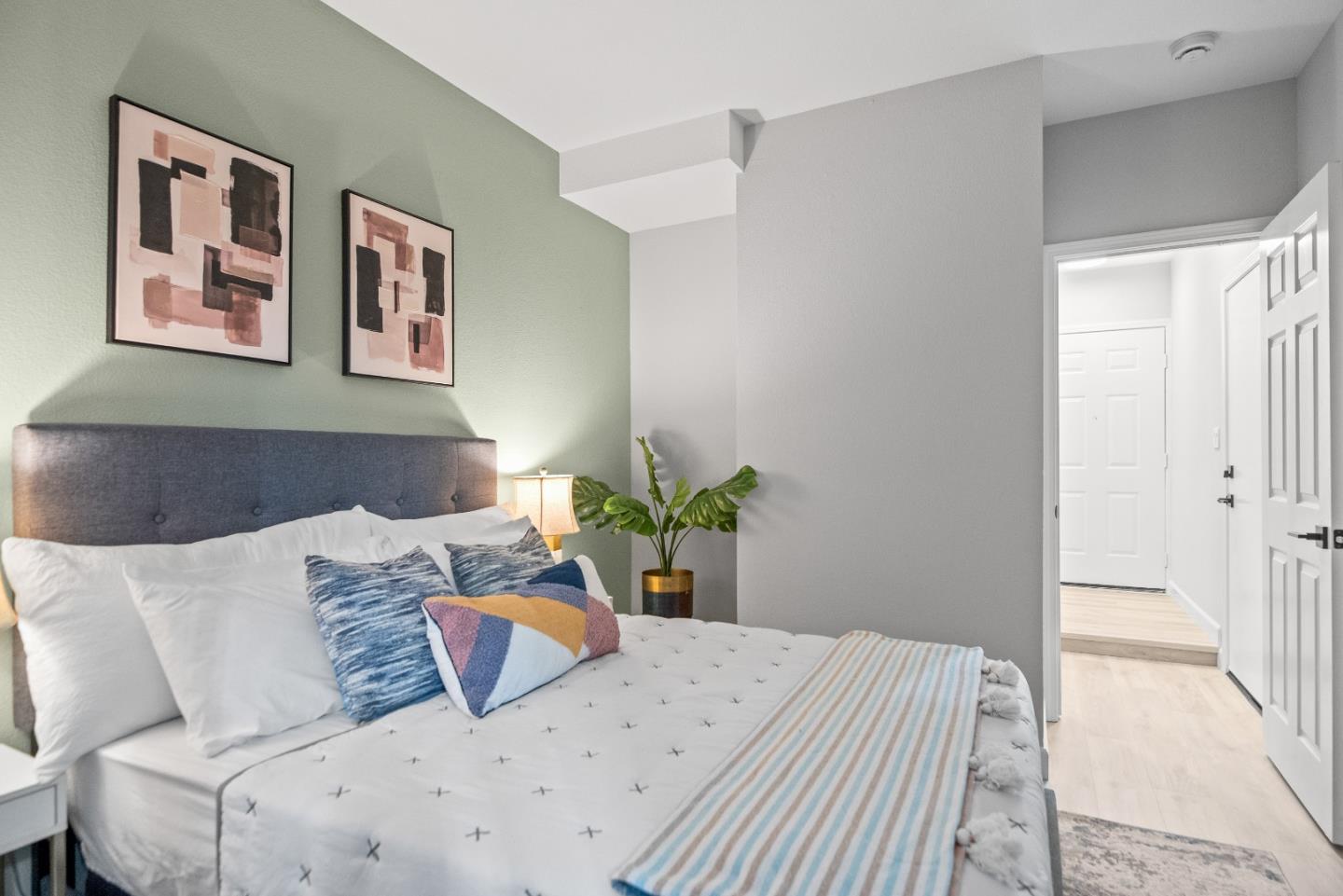 979 Pinto Palm Terrace 13