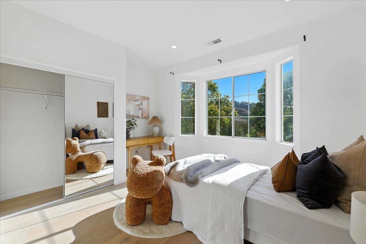 8 Parkgrove Drive