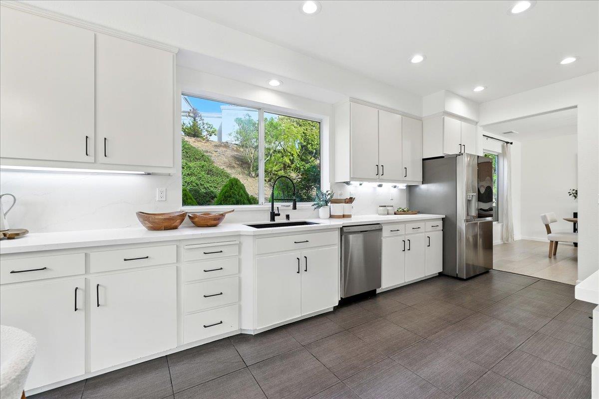 8 Parkgrove Drive