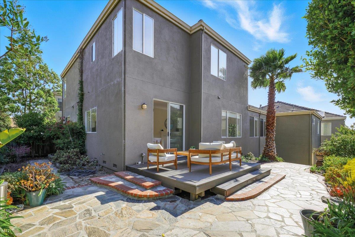 8 Parkgrove Drive