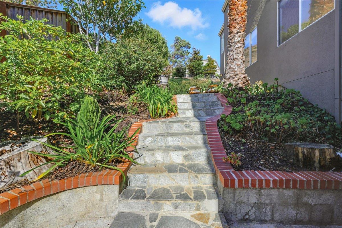 8 Parkgrove Drive
