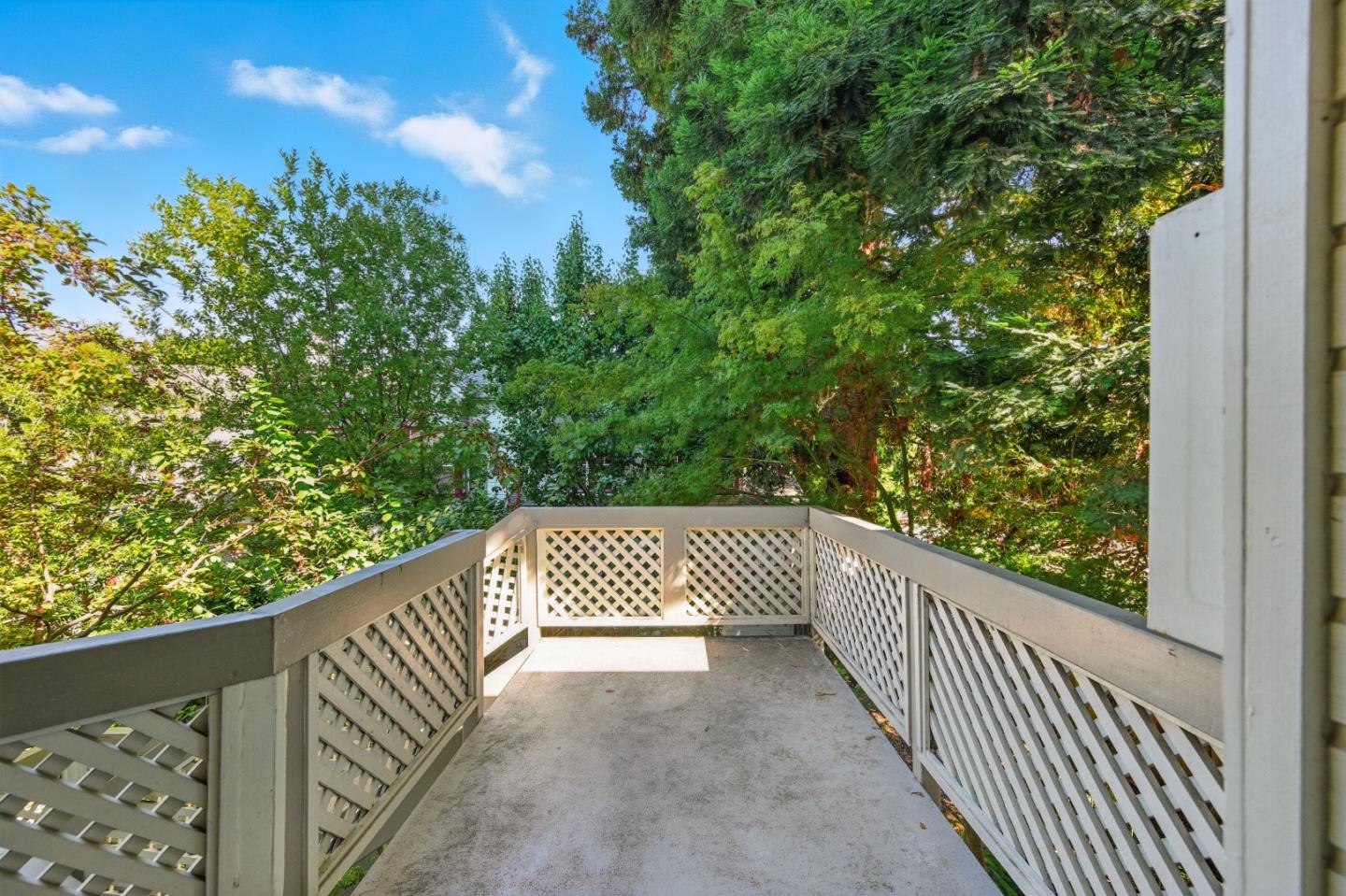 984 Belmont Terrace 10