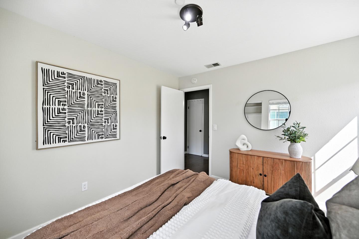 984 Belmont Terrace 10