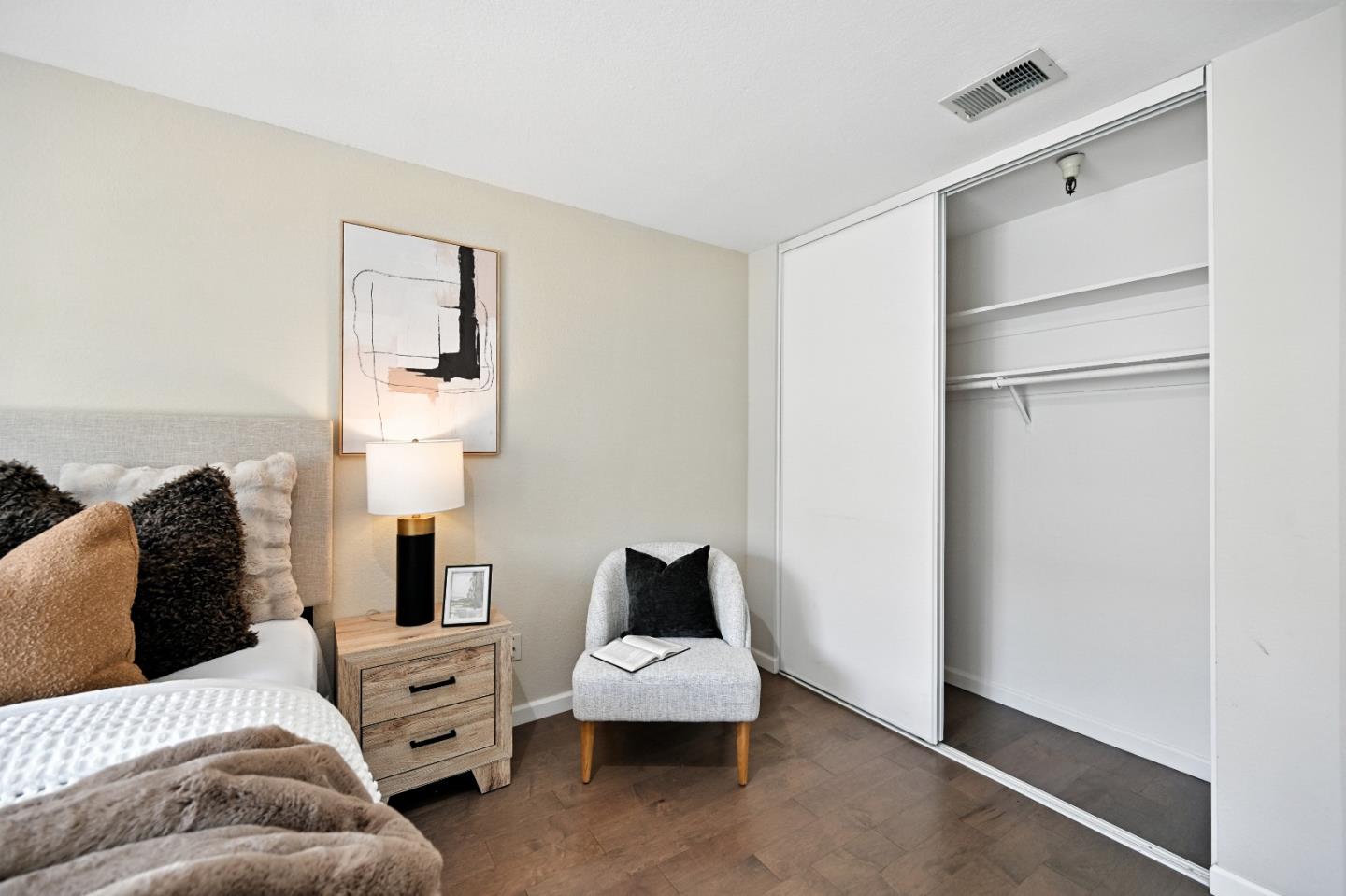 984 Belmont Terrace 10