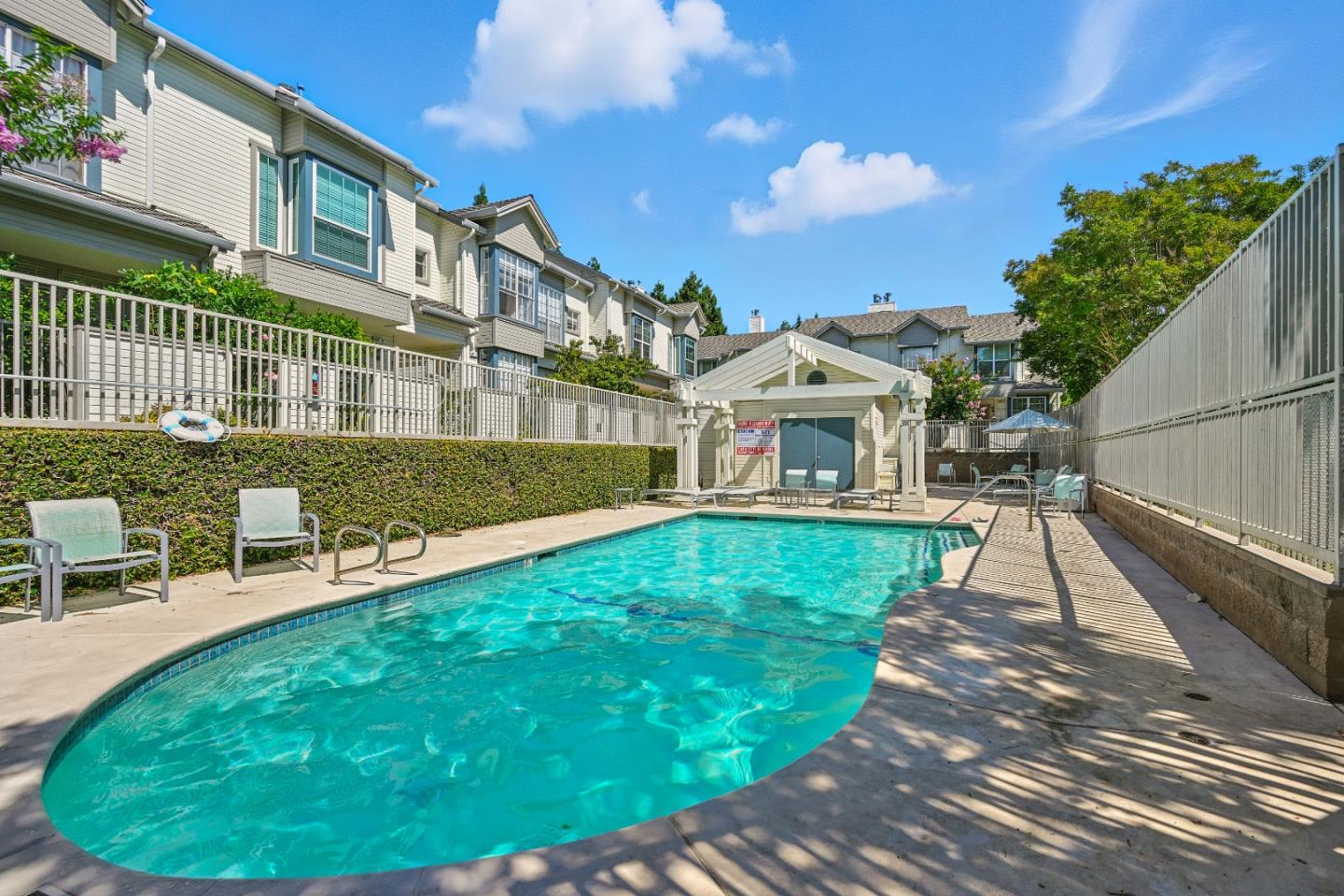 984 Belmont Terrace 10
