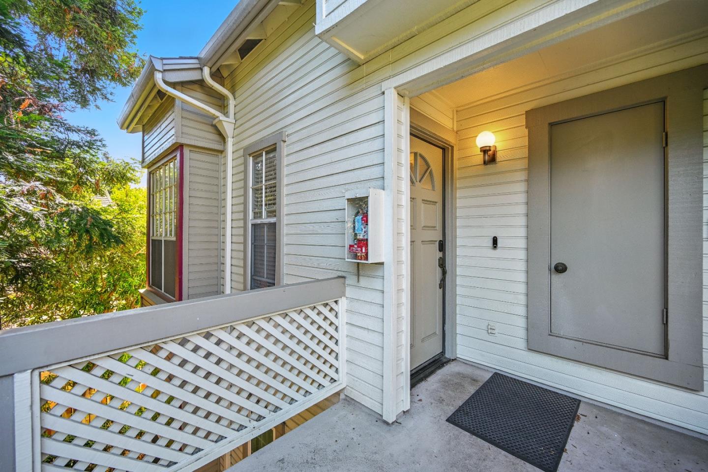 984 Belmont Terrace 10