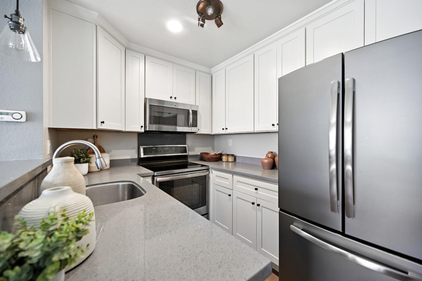984 Belmont Terrace 10