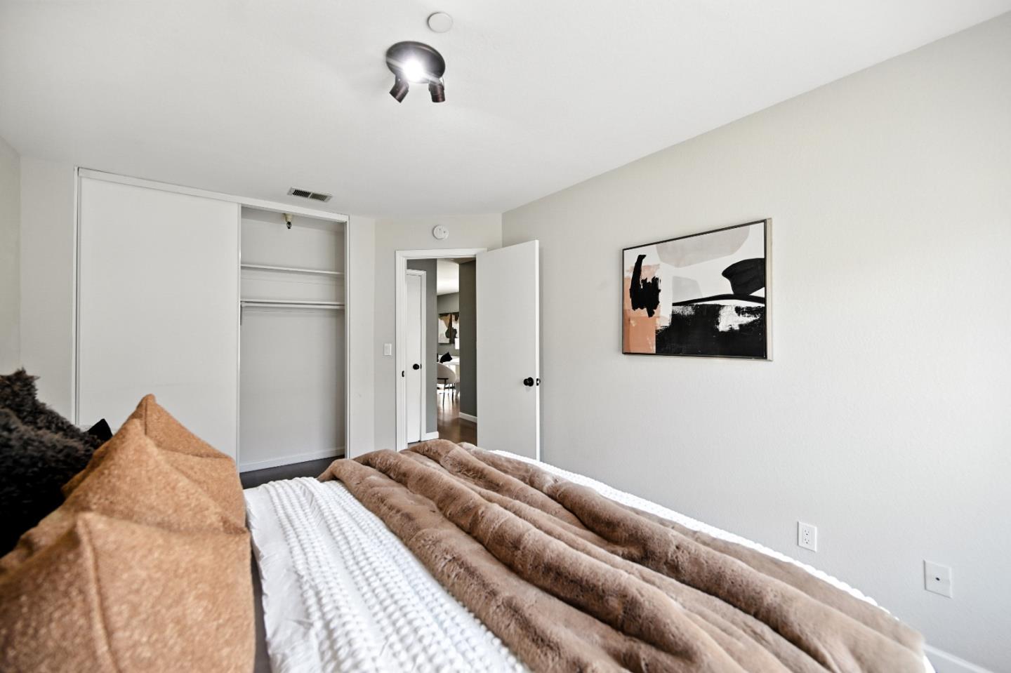 984 Belmont Terrace 10