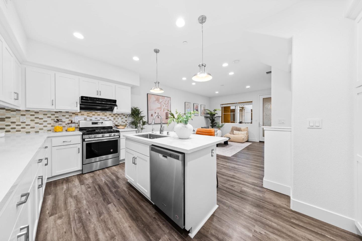 37537 Estuary Street