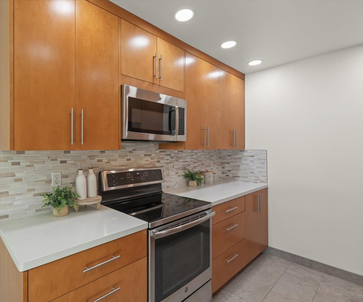 2576 Knightsbridge Lane