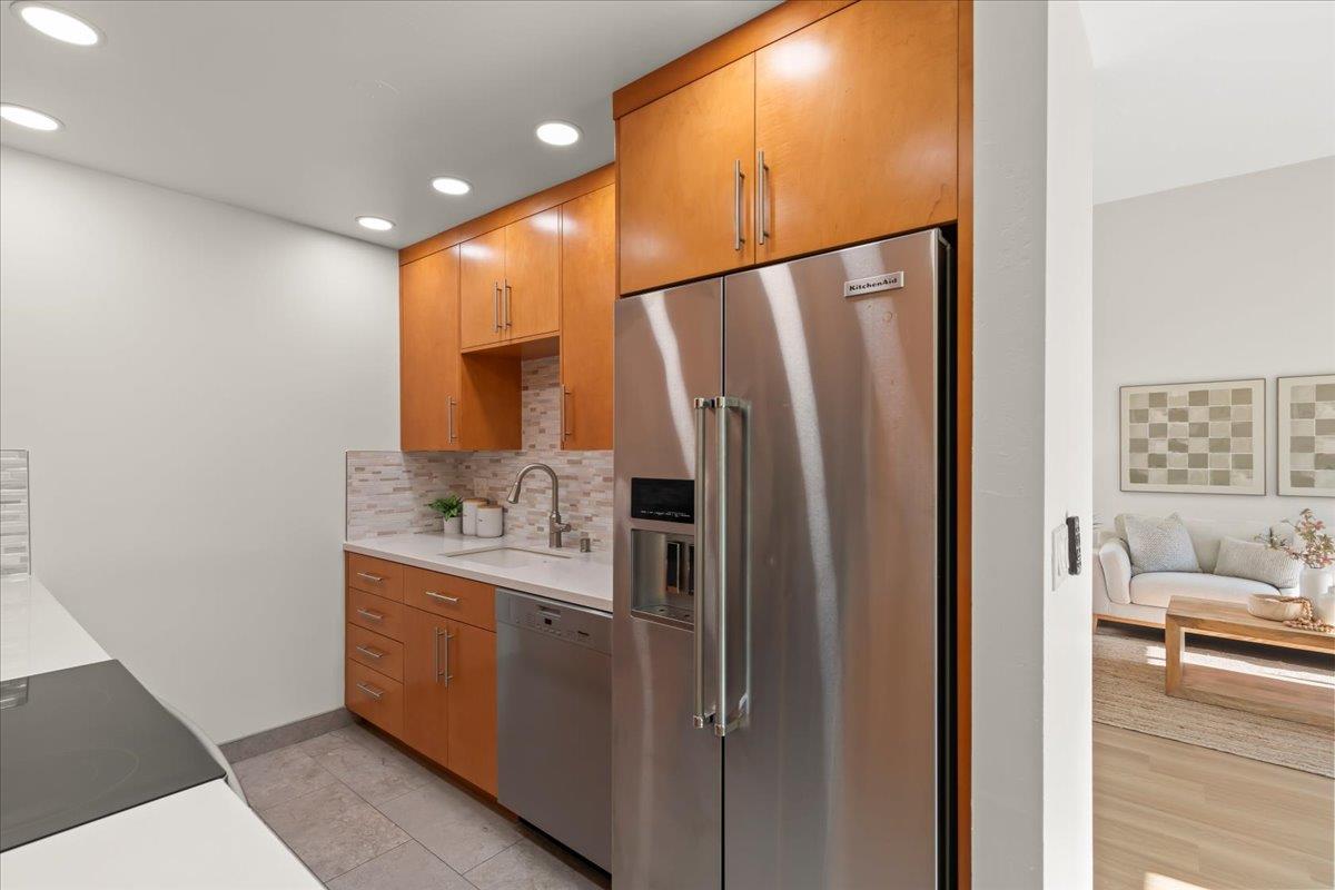 2576 Knightsbridge Lane