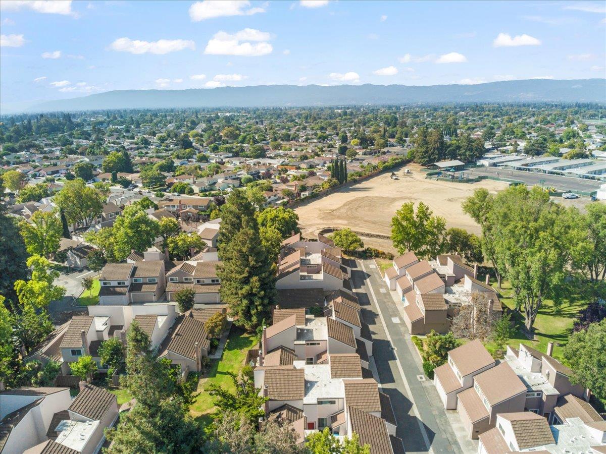 2576 Knightsbridge Lane