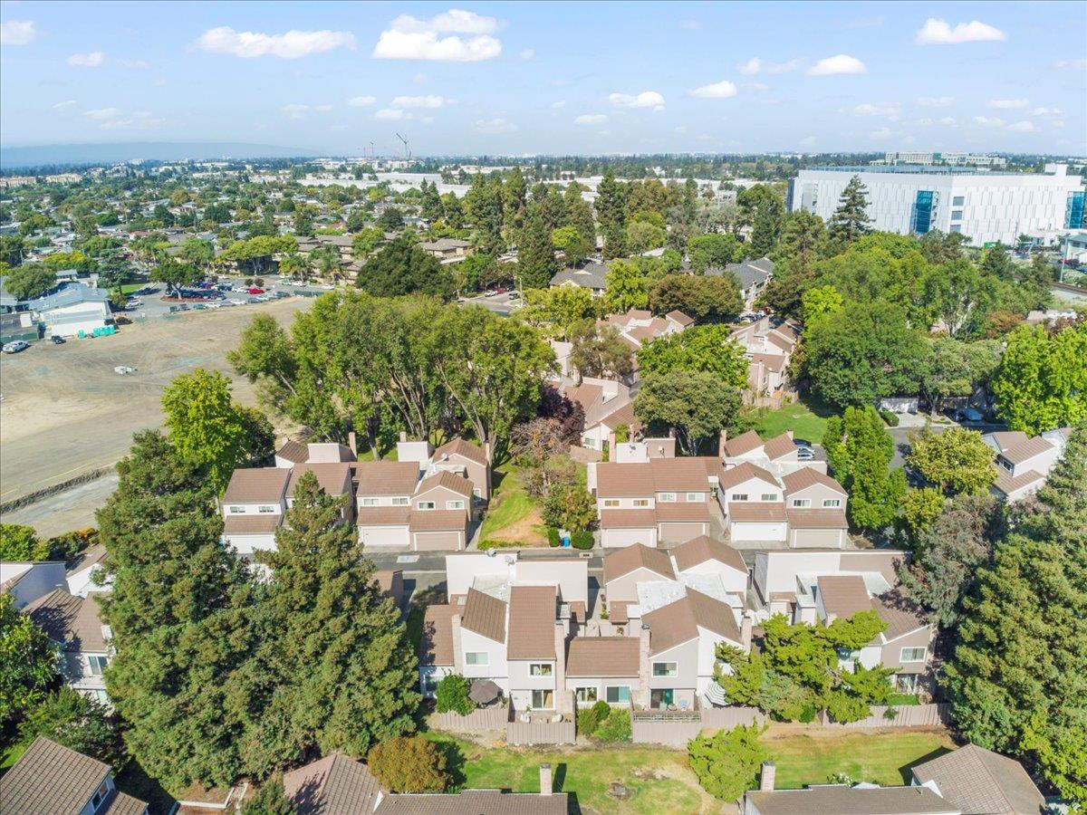 2576 Knightsbridge Lane