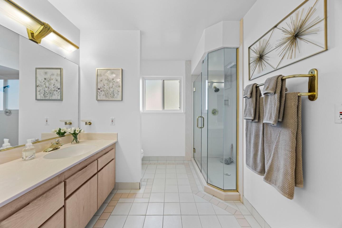 2713 Comstock Circle