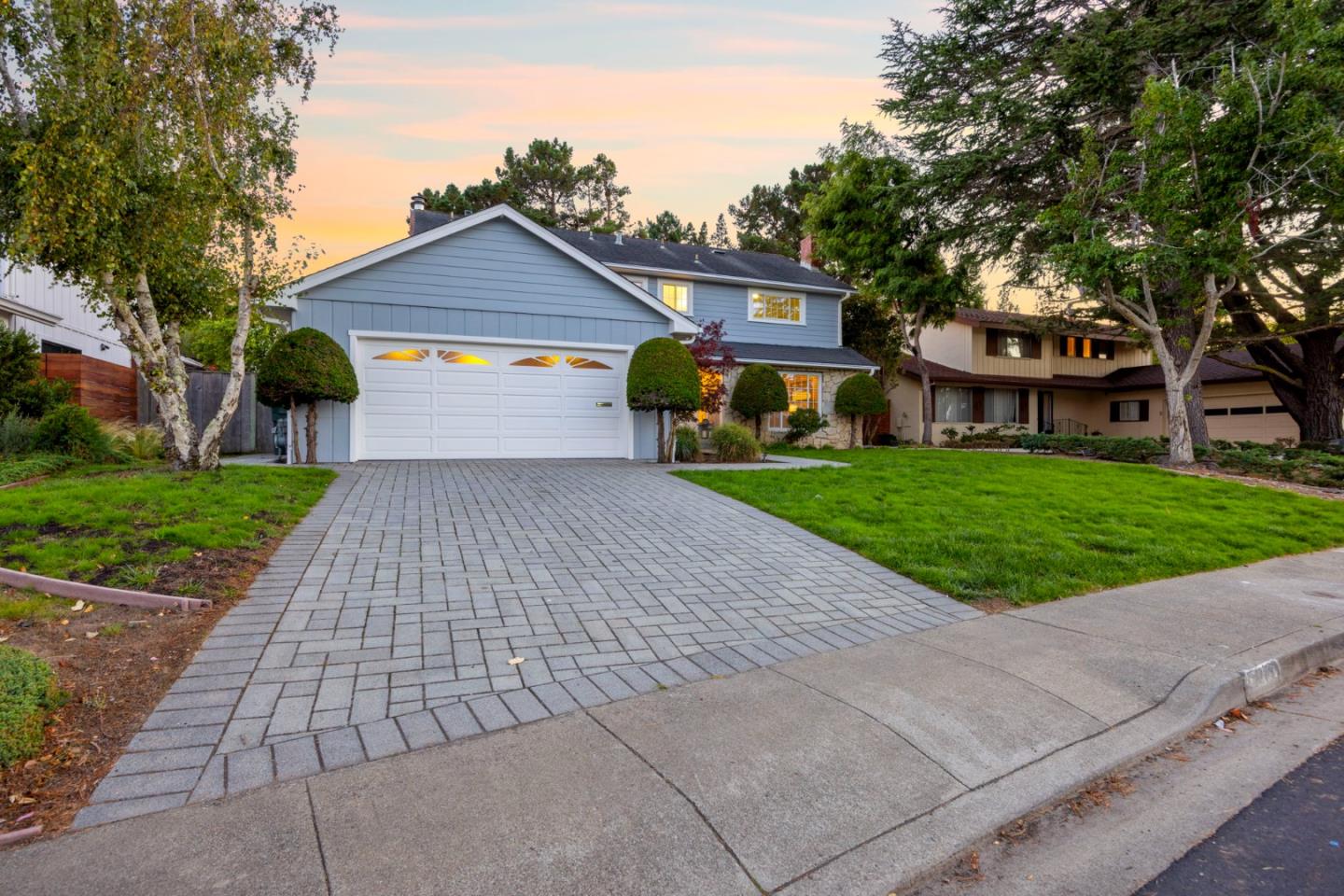 2713 Comstock Circle